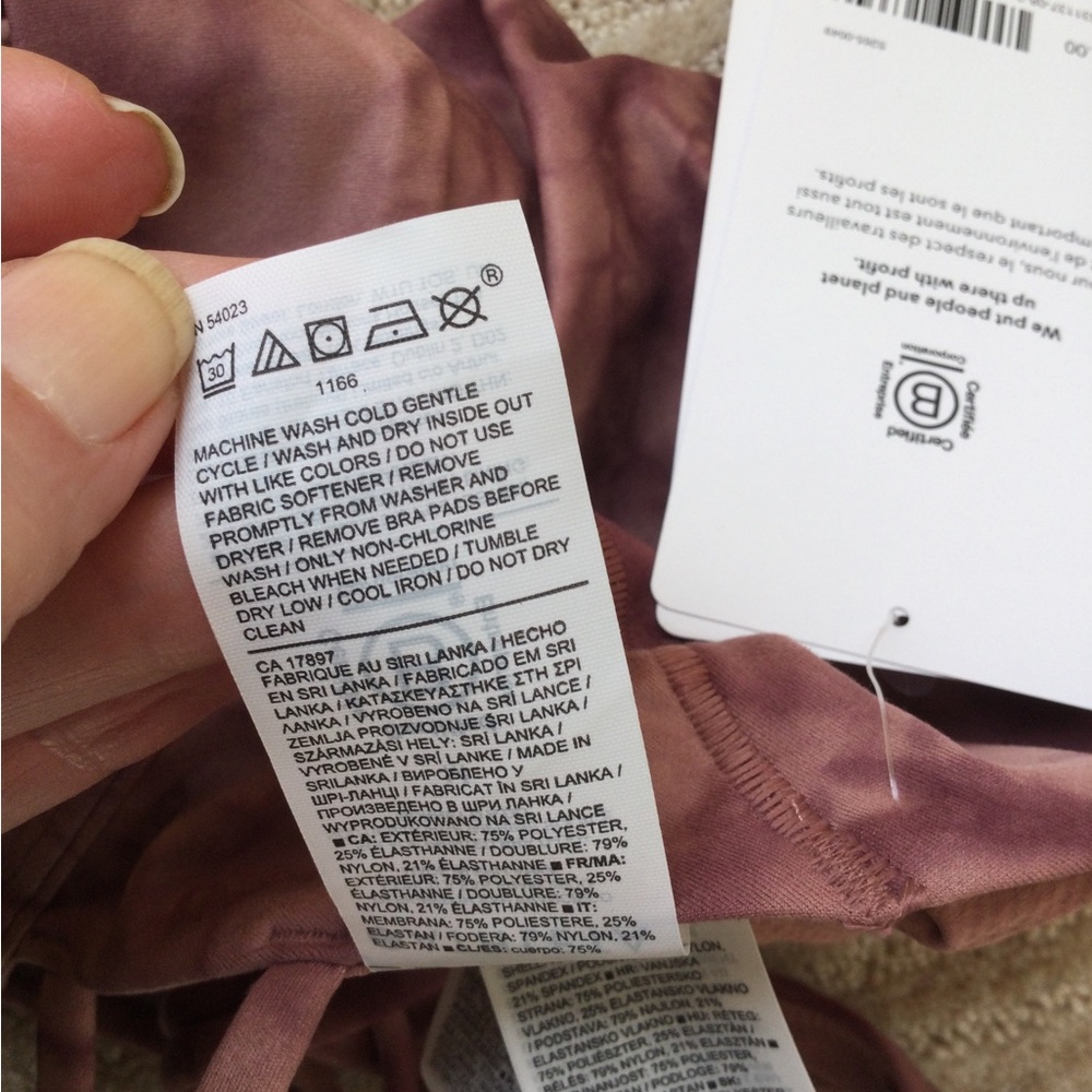 NWT Athleta Solace Printed Sports Bra Yoga Riptide Palermo Size Medium - Picture 13 of 13